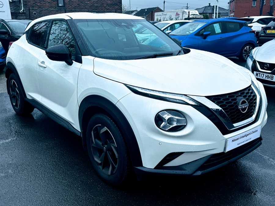 Compare Nissan Juke 1.0 Dig-t 114 N-connecta Dct MT24COH White