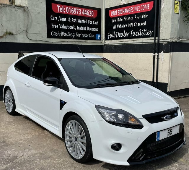 Compare Ford Focus Focus Rs PL59HCD White