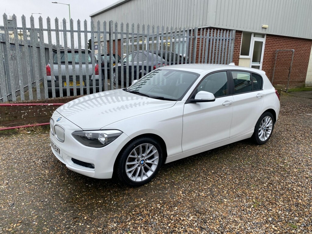 Compare BMW 1 Series 118D Urban Step 35 Tax Half Leather WJ63EHV White