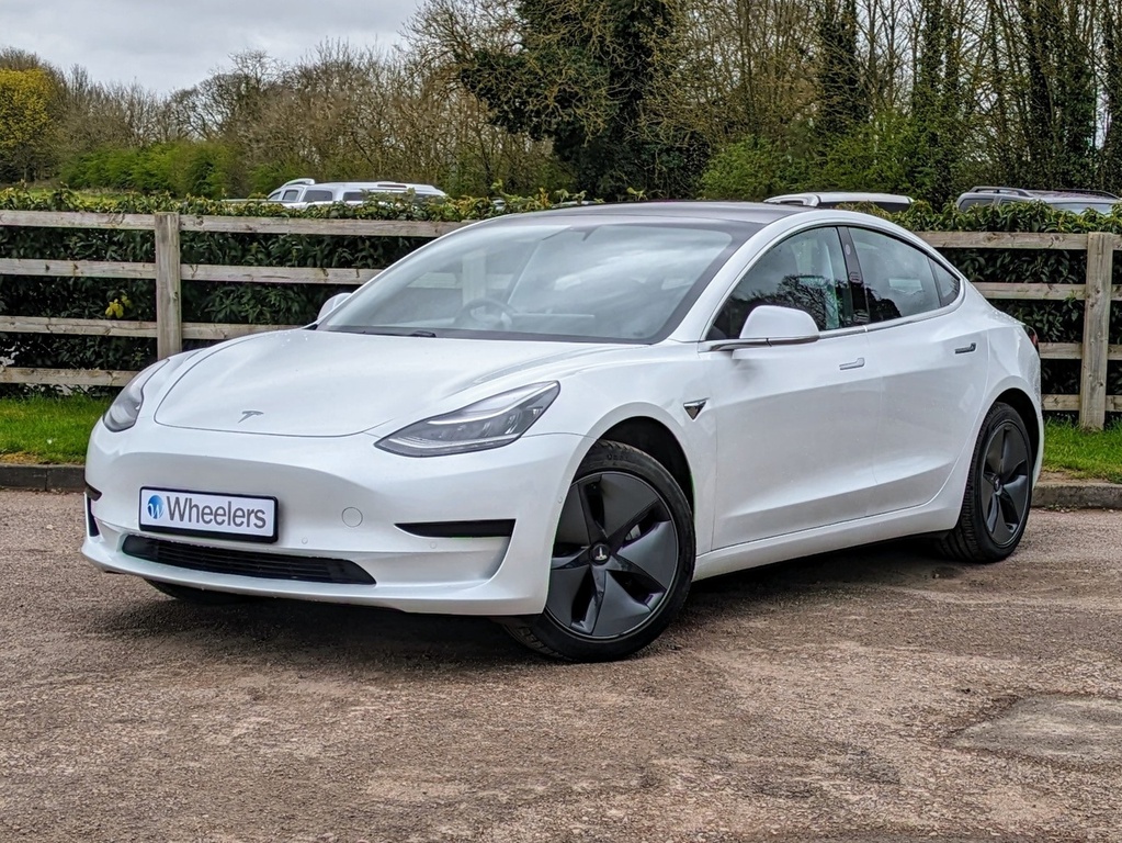Compare Tesla Model 3 Standard Range Plus  White