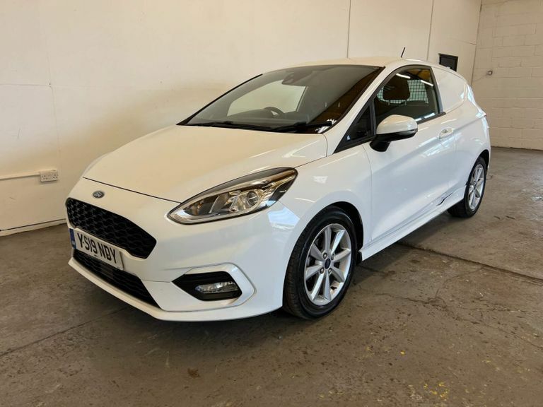 Compare Ford Fiesta 1.5 Tdci Sport Euro 6 Ss YS19NDY White
