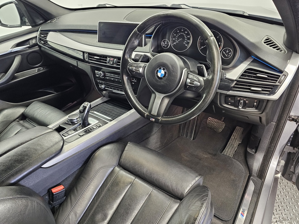 Compare BMW X5 X5 Xdrive 40D M Sport FP15MJY Grey