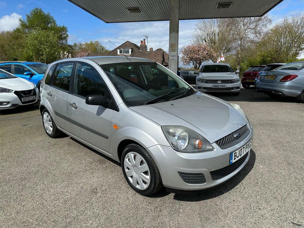 Compare Ford Fiesta 1.25 Style Climate BJ07PYG Silver