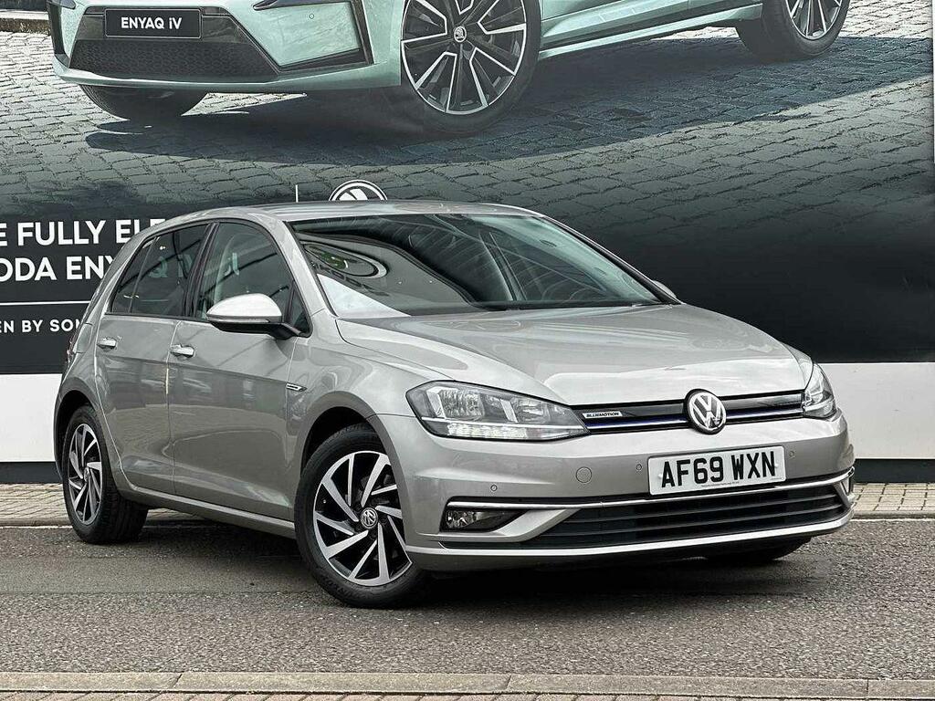 Compare Volkswagen Golf 1.5 Tsi Match Edition Evo 130Ps AF69WXN Grey
