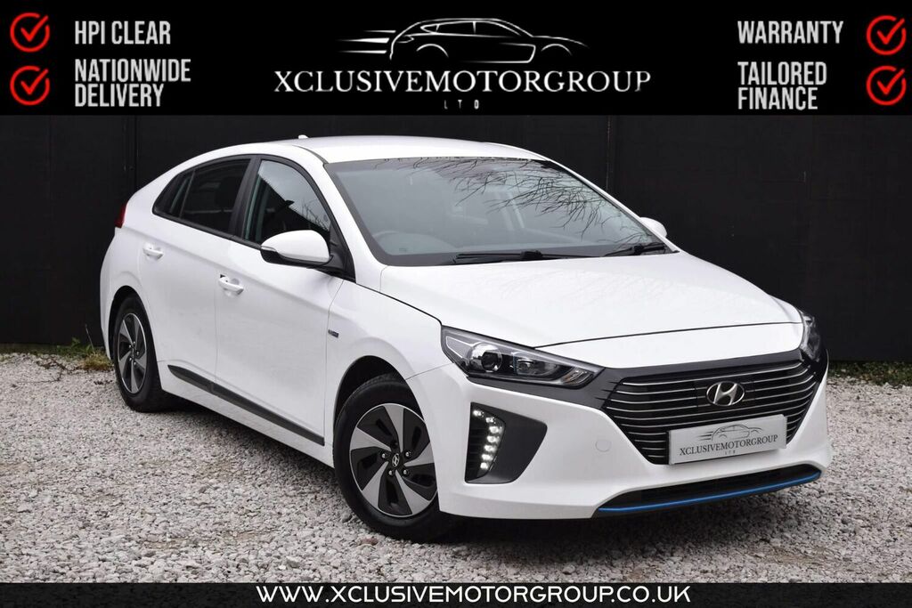 Compare Hyundai Ioniq Hatchback 1.6 H-gdi Se Dct Euro 6 Ss 2019 OE19WVK White