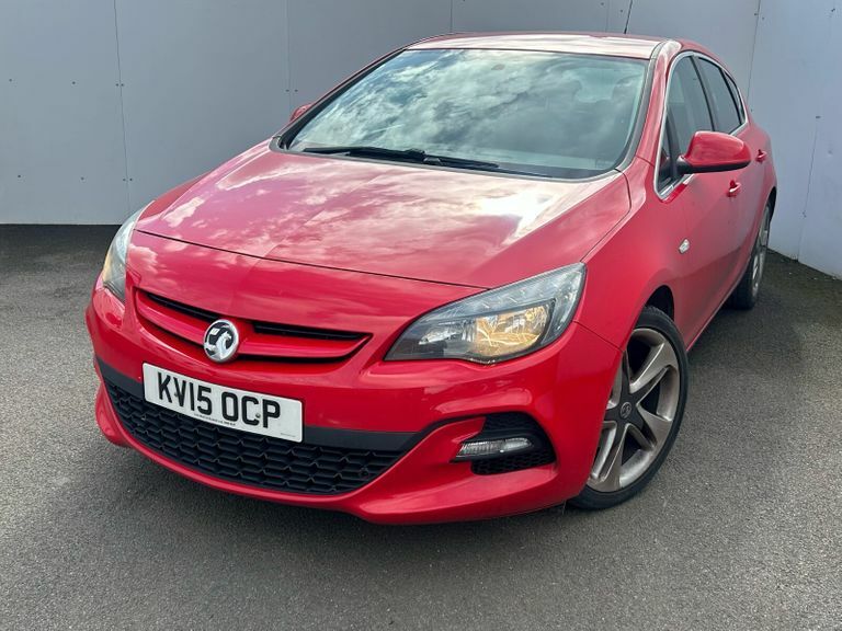 Compare Vauxhall Astra 1.6 Cdti 16V Ecoflex Limited Edition Leather KV15OCP Red
