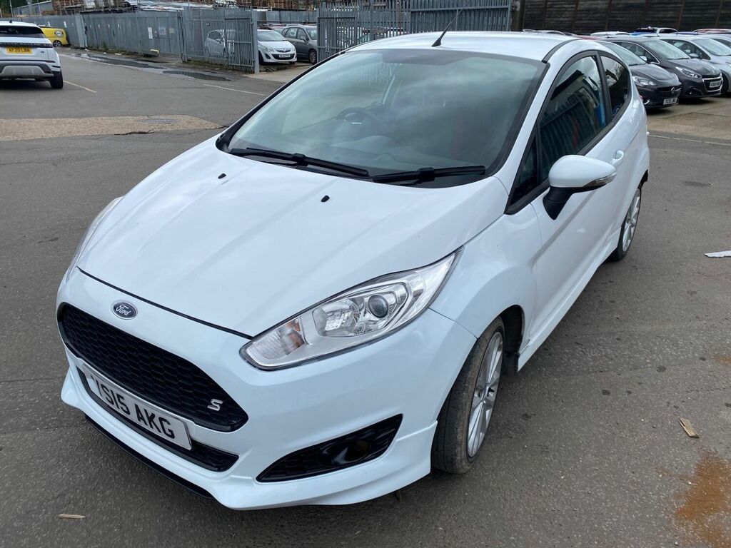 Compare Ford Fiesta Hatchback 1.0T Ecoboost Zetec S Euro 6 Ss YS15AKG White