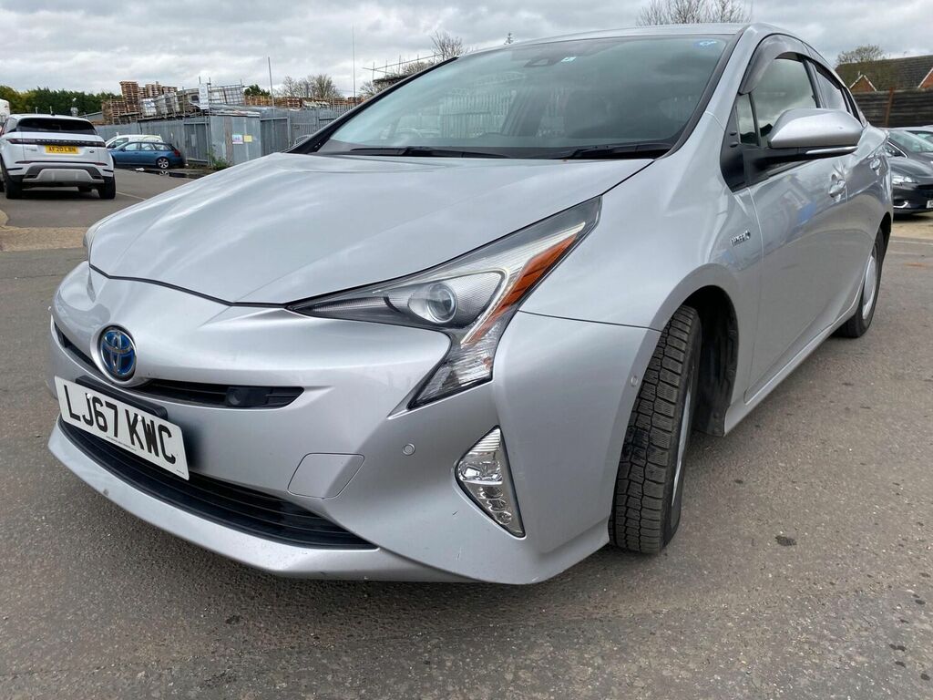 Toyota Prius Hatchback 1.5 Cvt 201867 Silver #1