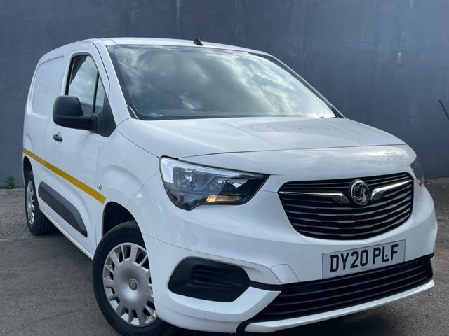 Compare Vauxhall Combo Mpv DY20PLF White