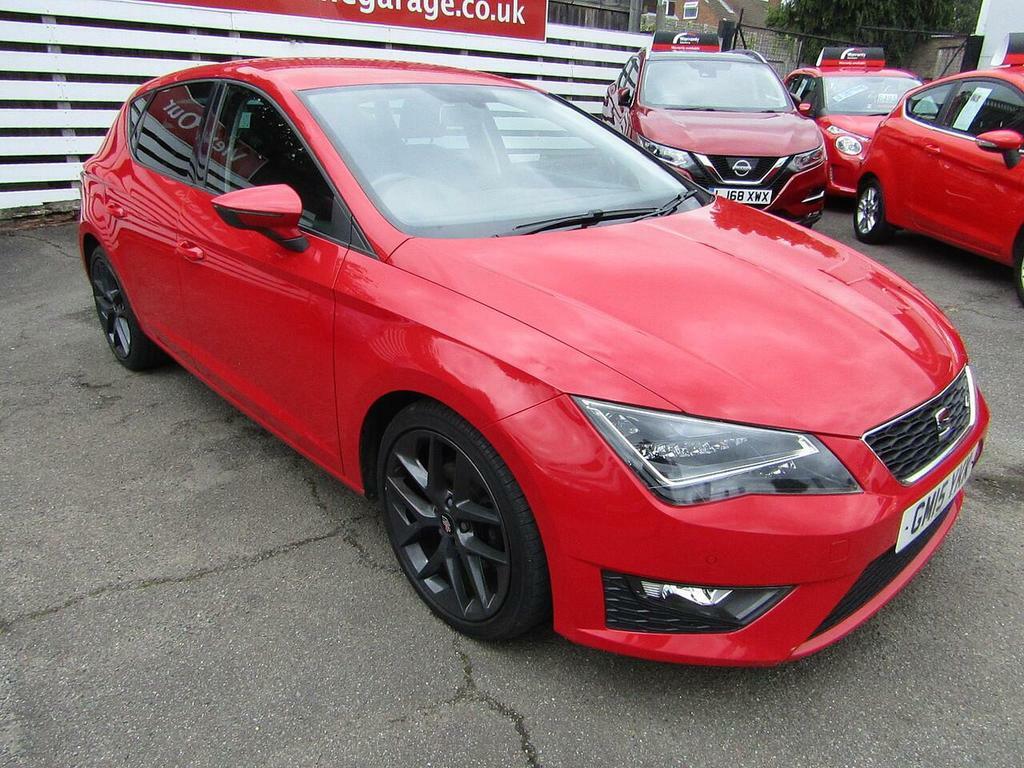 Compare Seat Leon 1.4 Tsi Act Fr Hatchback GM15YKK Red