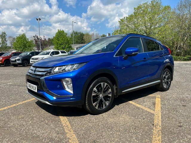 Compare Mitsubishi Eclipse Cross Cross Exceed SN69WLW Blue