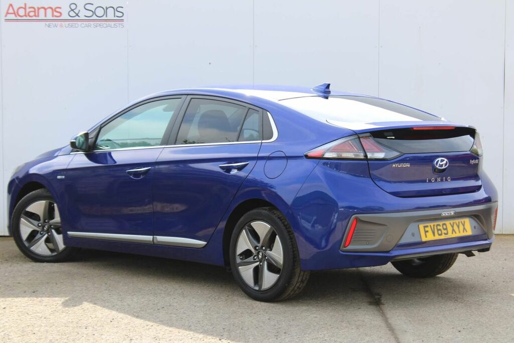 Compare Hyundai Ioniq Hatchback 1.6 H-gdi Premium Se Dct Euro 6 Ss FV69XYX Blue