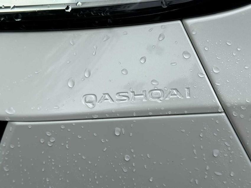 Compare Nissan Qashqai 1.3 Dig-t 158Ps Premiere Edition X-tronic YA21BSM 