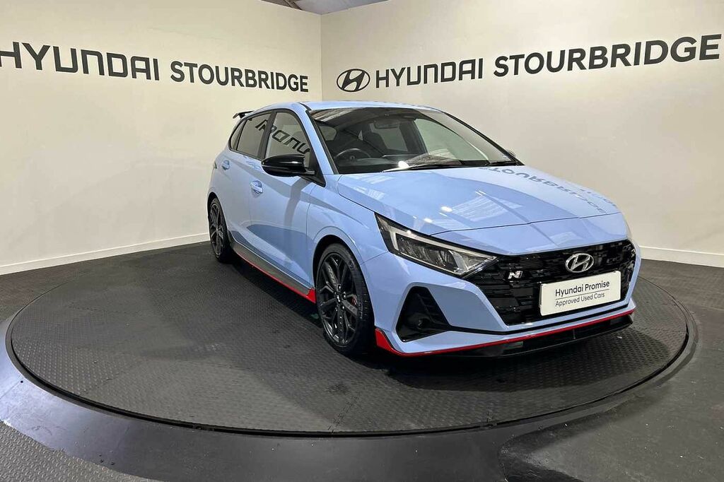 Compare Hyundai I20 1.6 N Performance 204 Ps MA71XSP Blue