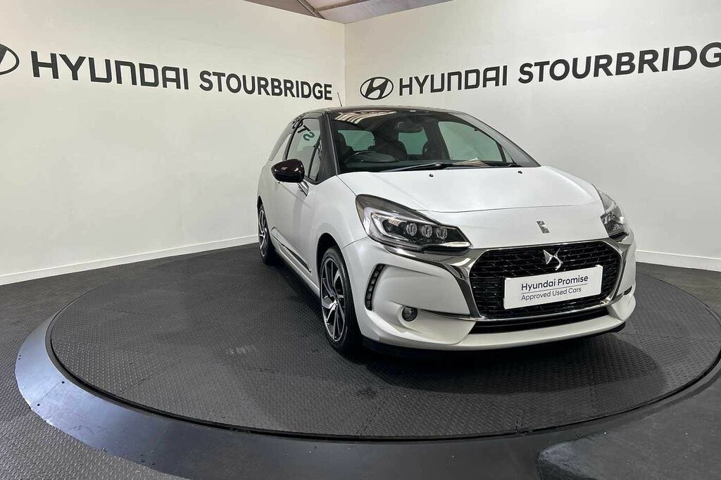 Compare DS DS 3 Hatchback BN17ZLY White