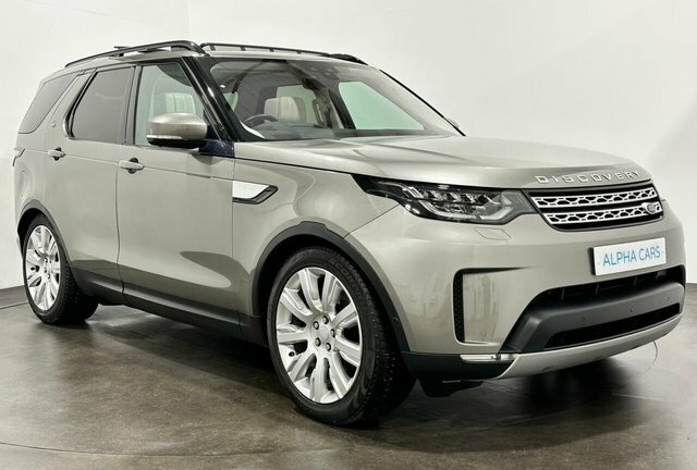 Compare Land Rover Discovery 3.0 Td6 Hse Luxury 255 Bhp OV67MWE Silver
