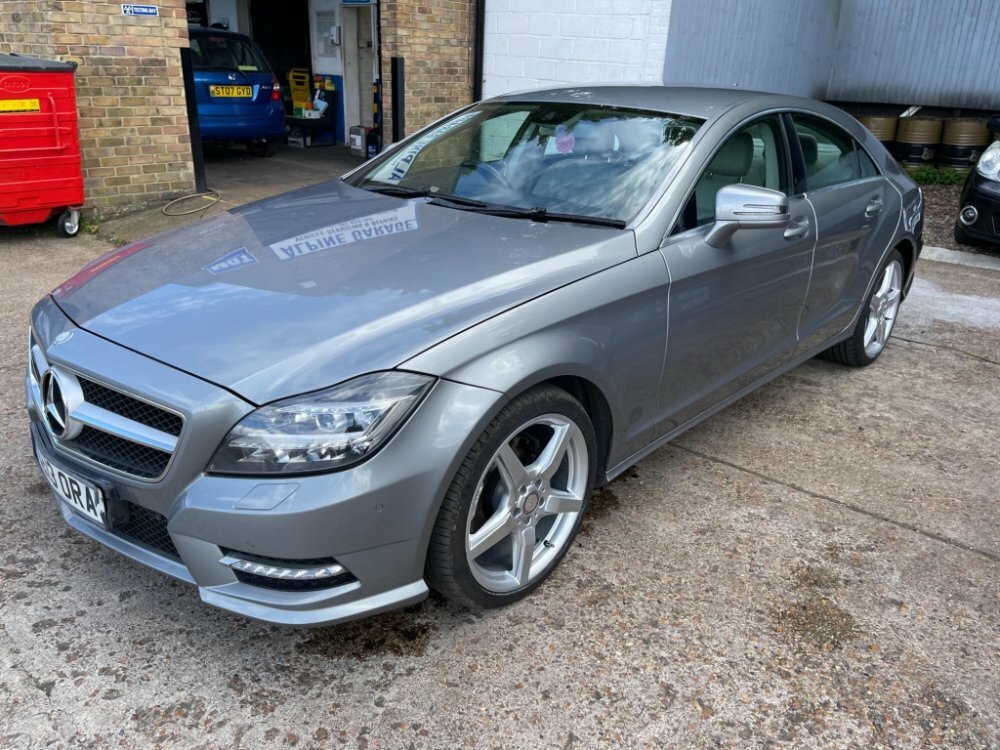 Compare Mercedes-Benz CLS 2.1 Cls250 Cdi Blueefficiency Amg Sport Coupe G-tr CE13ORA Silver