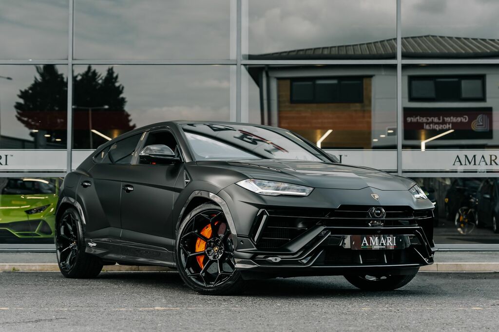 Compare Lamborghini Urus Performante  