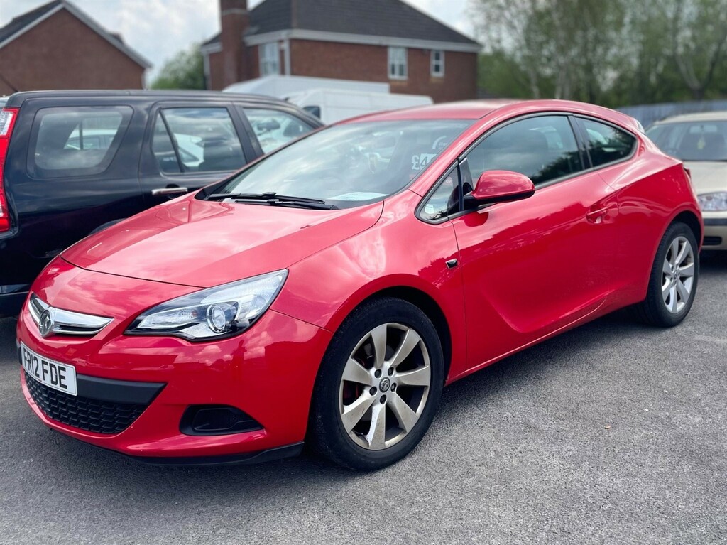 Compare Vauxhall Astra GTC 1.4T Sport Euro 5 Ss FR12FDE Red