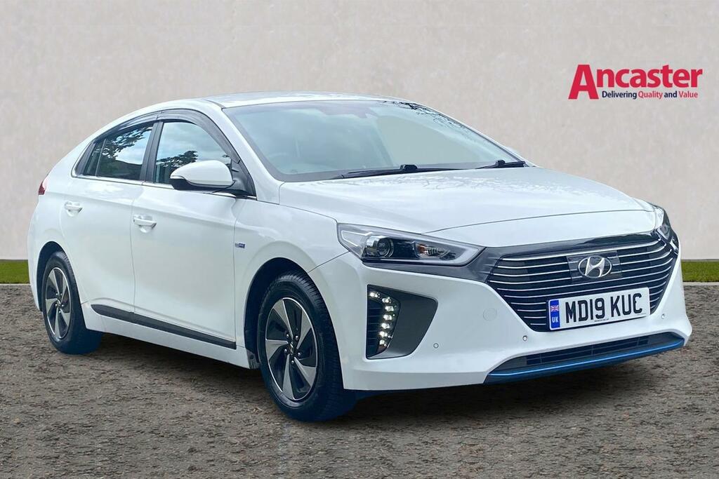 Compare Hyundai Ioniq Premium Se MD19KUC White