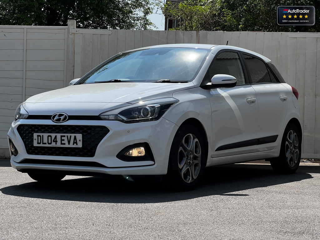 Compare Hyundai I20 1.0 T-gdi Premium Nav Hatchback DL04EVA White