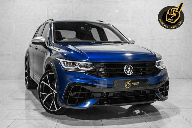 Compare Volkswagen Tiguan 2.0 R Tsi 4Motion Dsg 316 Bhp WK21NNU Blue