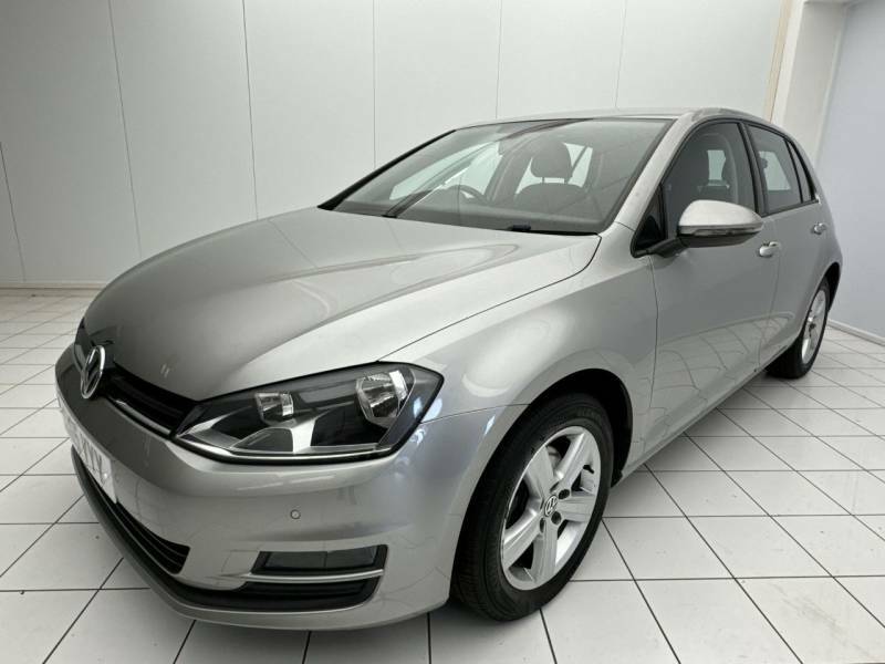 Compare Volkswagen Golf Petrol CX15VYY Silver