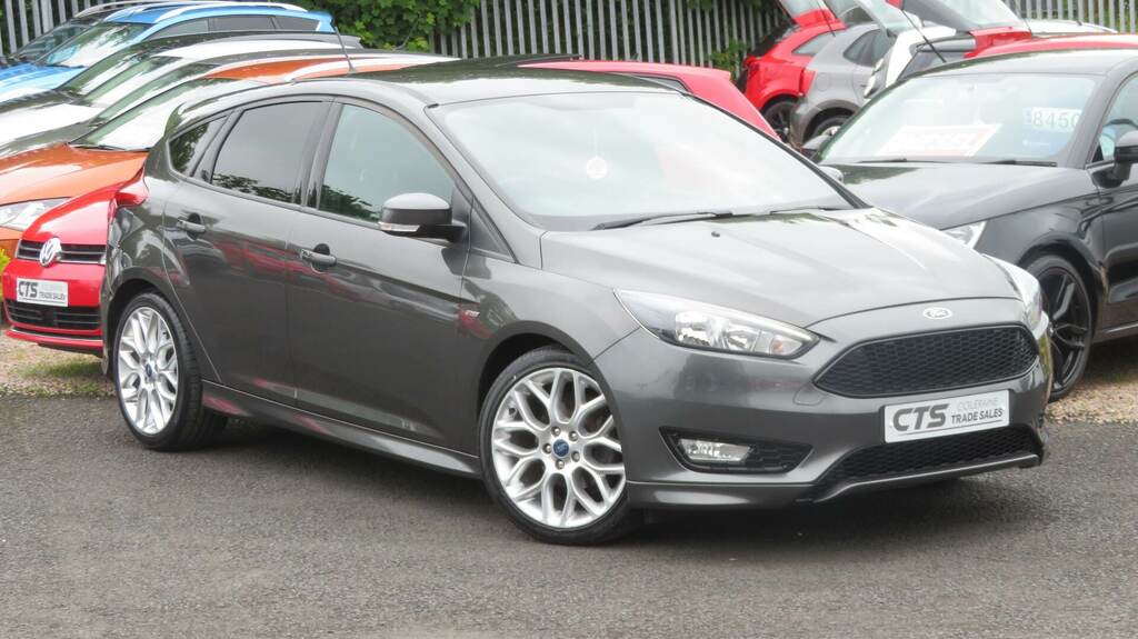 Compare Ford Focus 1.0 Ecoboost 125 St-line DS17PFE Grey