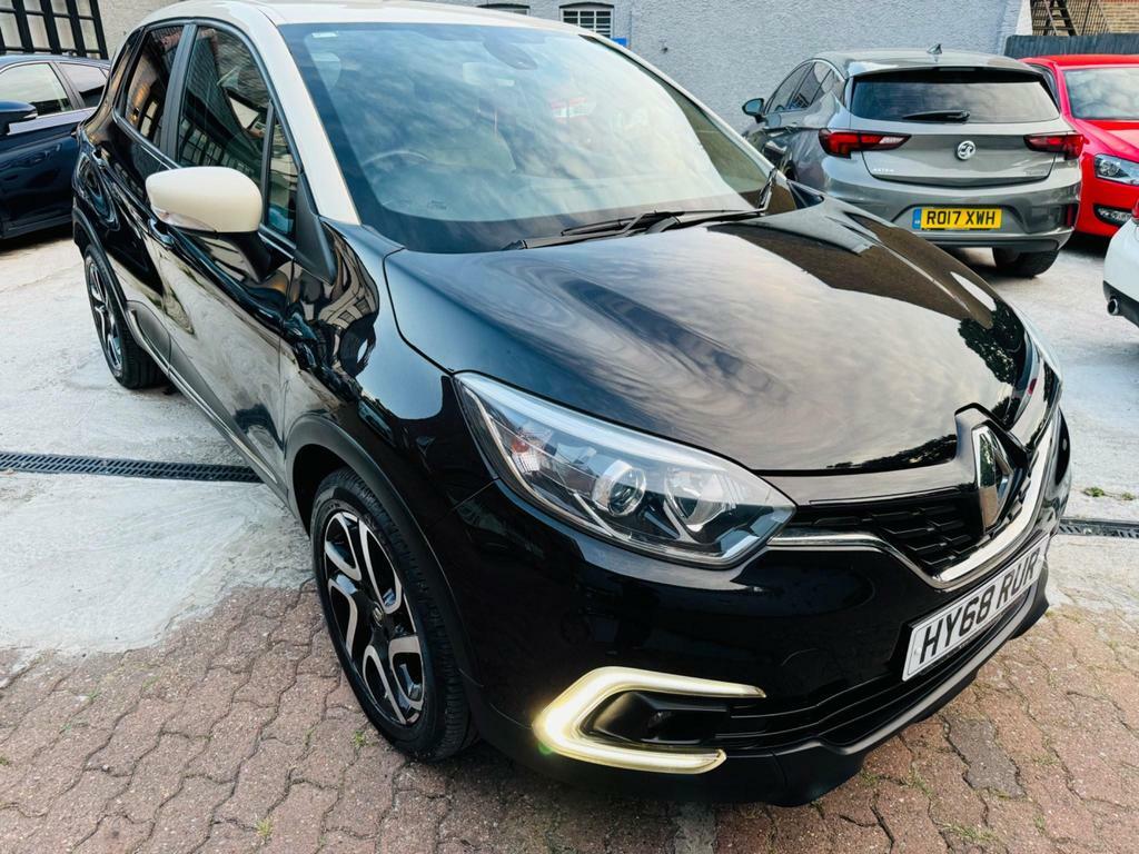 Compare Renault Captur 0.9 Tce Energy Iconic Euro 6 Ss HY68RUR Black