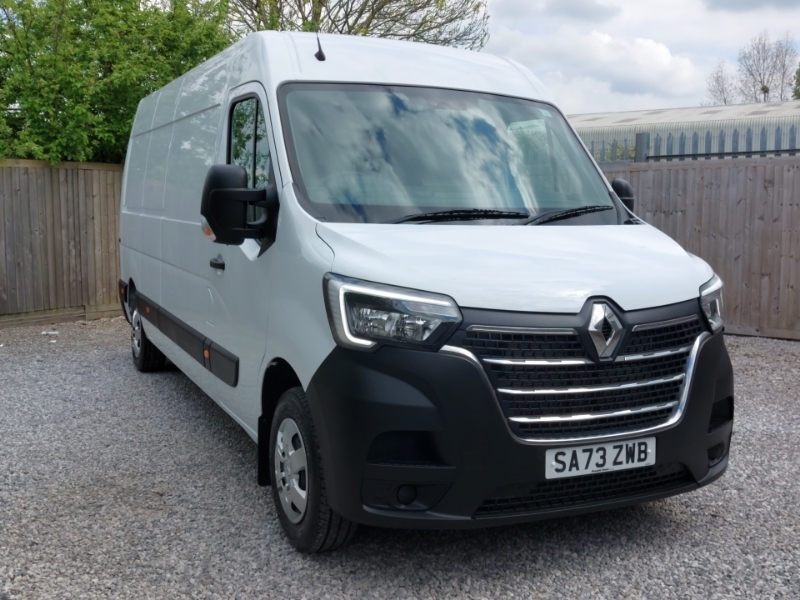 Compare Renault Master Lm35 Blue Dci 150 Advance Medium Roof Van SA73ZWB White