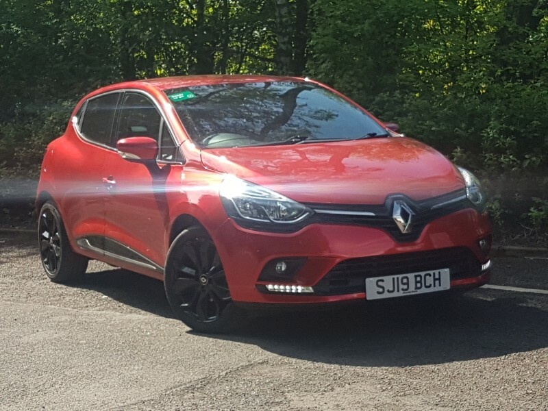 Compare Renault Clio 0.9 Tce 90 Iconic SJ19BCH Red