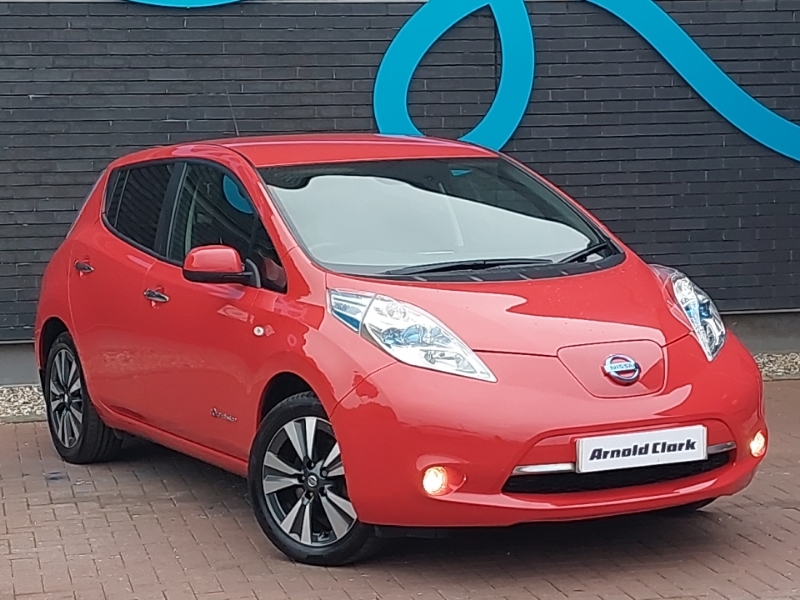 Compare Nissan Leaf 80Kw Tekna 30Kwh NV67AHJ Red