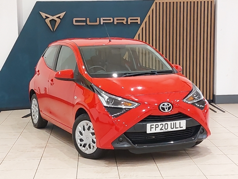 Compare Toyota Aygo 1.0 Vvt-i X-play FP20ULL Red