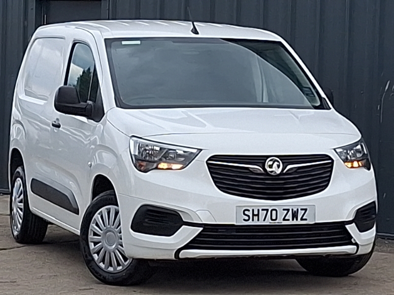 Compare Vauxhall Combo 2300 1.5 Turbo D 100Ps H1 Sportive Van SH70ZWZ White