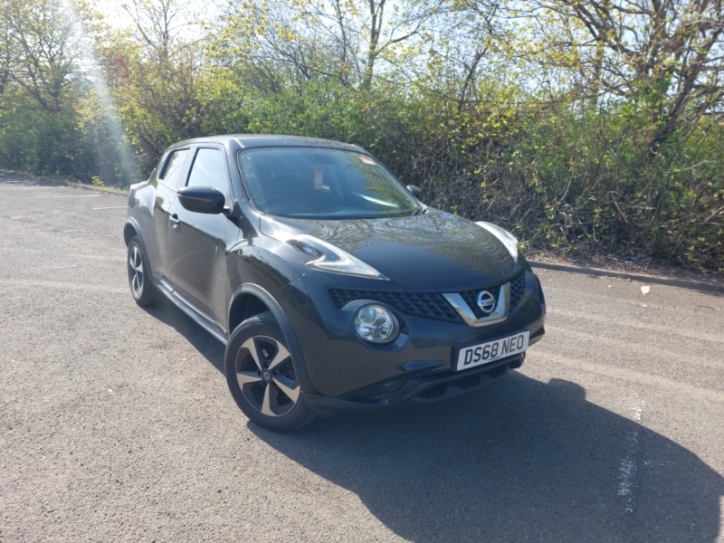 Compare Nissan Juke Bose Personal Edition DS68NEO Black