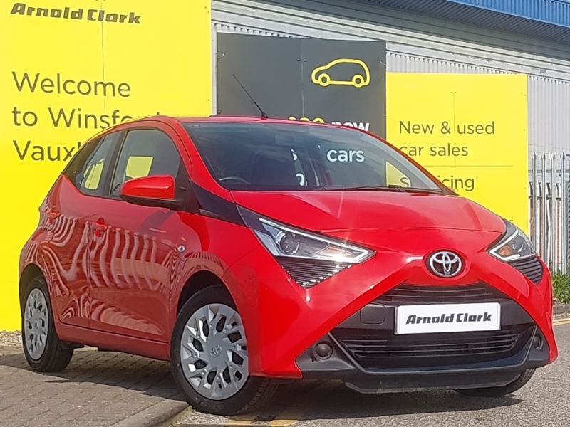 Compare Toyota Aygo 1.0 Vvt-i X-play DL68UDO Red
