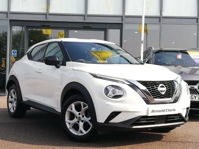 Compare Nissan Juke 1.0 Dig-t 114 N-connecta Dct KW21ZXL White