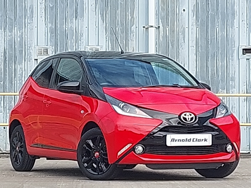 Compare Toyota Aygo 1.0 Vvt-i X-cite 4 SK18WHL Red