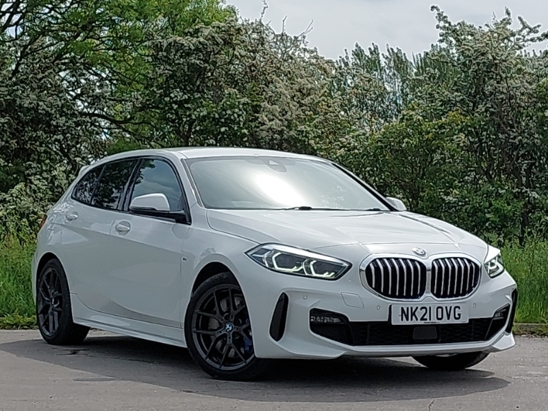 Compare BMW 1 Series 118I M Sport NK21OVG White