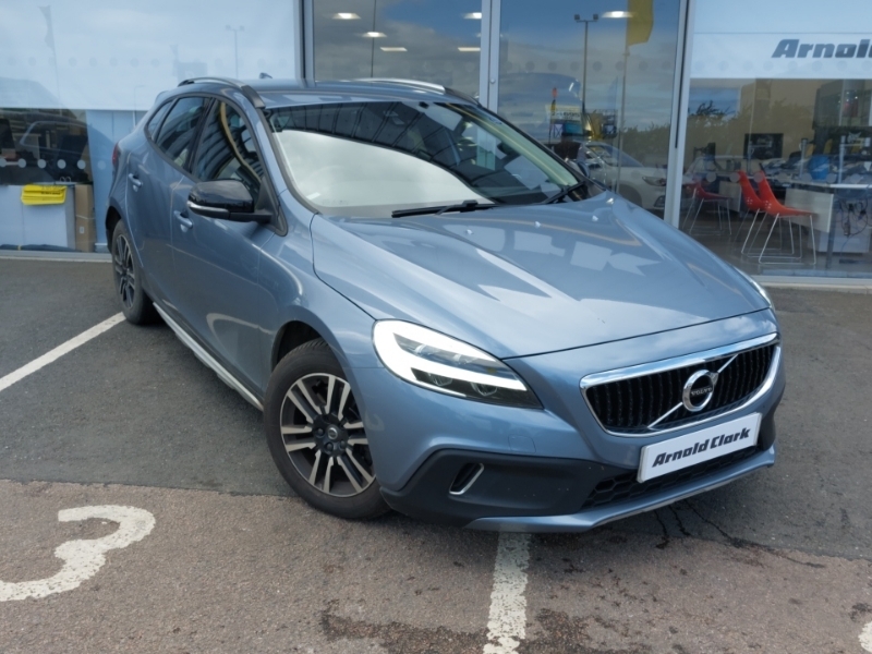 Compare Volvo V40 Cross Country T3 152 Cross Country Geartronic MRZ5721 Blue