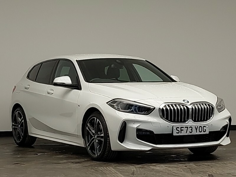 Compare BMW 1 Series 118I M Sport SF73YOG White
