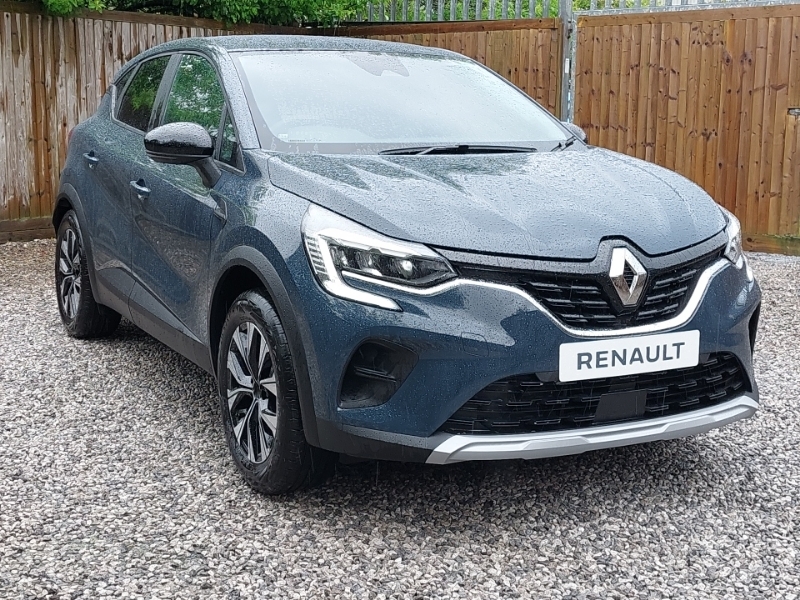 Compare Renault Captur 1.6 E-tech Full Hybrid 145 Evolution  Blue
