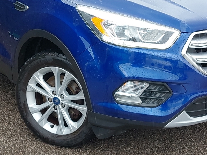 Compare Ford Kuga 2.0 Tdci Titanium 2Wd EG66AXB Blue