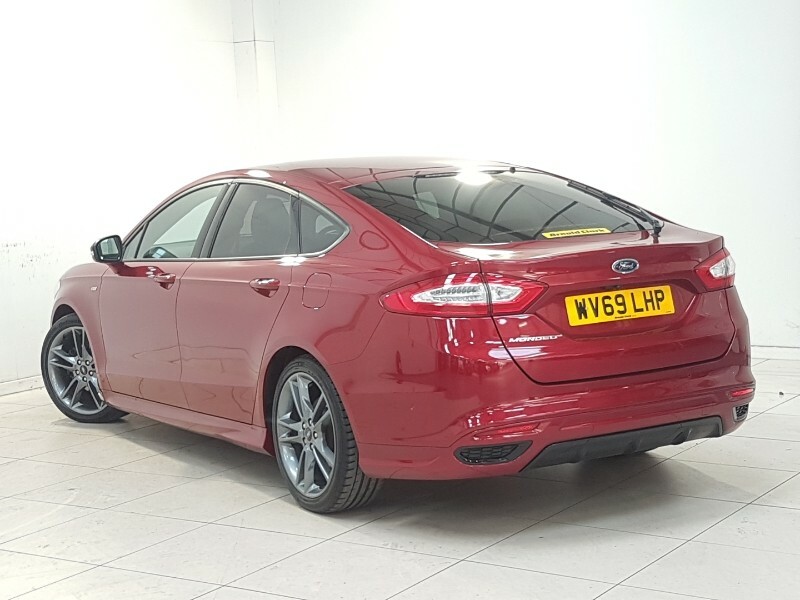 Compare Ford Mondeo 2.0 Tdci St-line WV69LHP Red