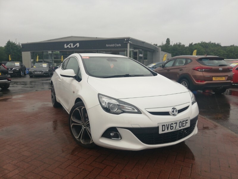 Compare Vauxhall Astra GTC 1.4T 16V Limited Edition Navleather DV67OEF White