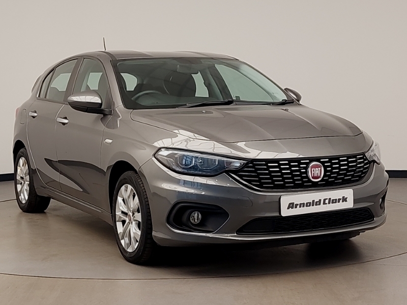 Compare Fiat Tipo 1.4 Easy Plus ND17DXW Grey
