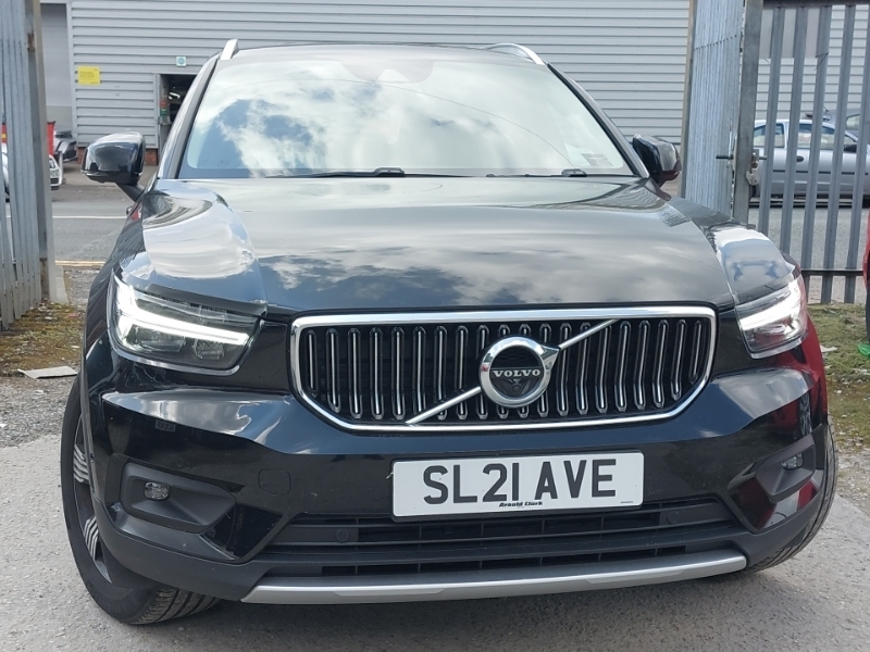 Compare Volvo XC40 1.5 T3 163 Inscription SL21AVE Black