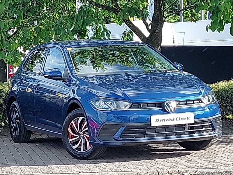 Compare Volkswagen Polo 1.0 Tsi Life Dsg KR24SOA Blue