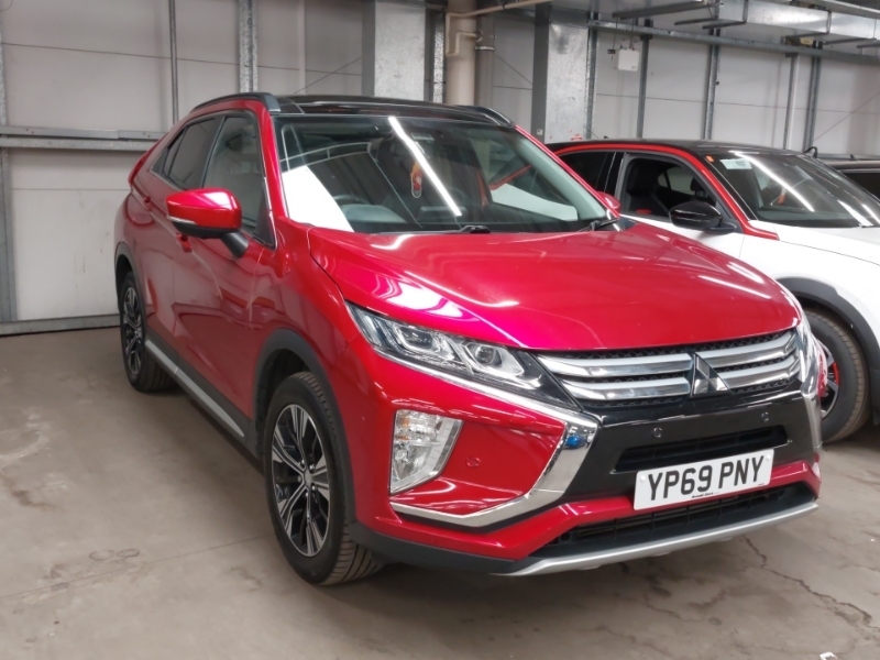 Compare Mitsubishi Eclipse Cross 1.5 Exceed Cvt 4Wd YP69PNY Red