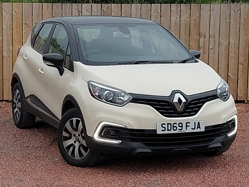 Compare Renault Captur 0.9 Tce 90 Play SD69FJA Brown